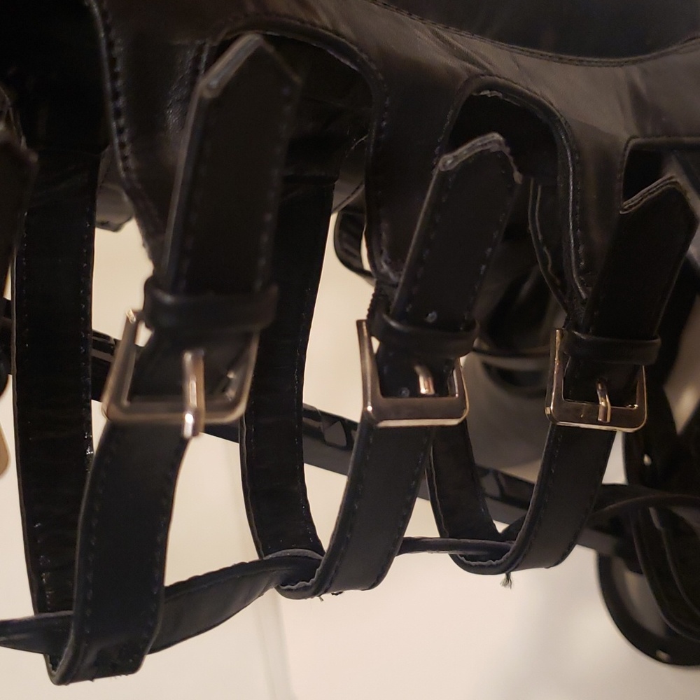 Women’s Diba Dianna Gladiator Strappy Knee-High Black Faux Leather Heels NWT - Picture 5 of 9